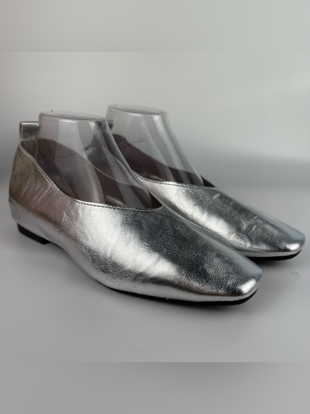 Luytq & Love Women's Size 41 US 10/10.5 Metallic Silver Leather Ballet Flats